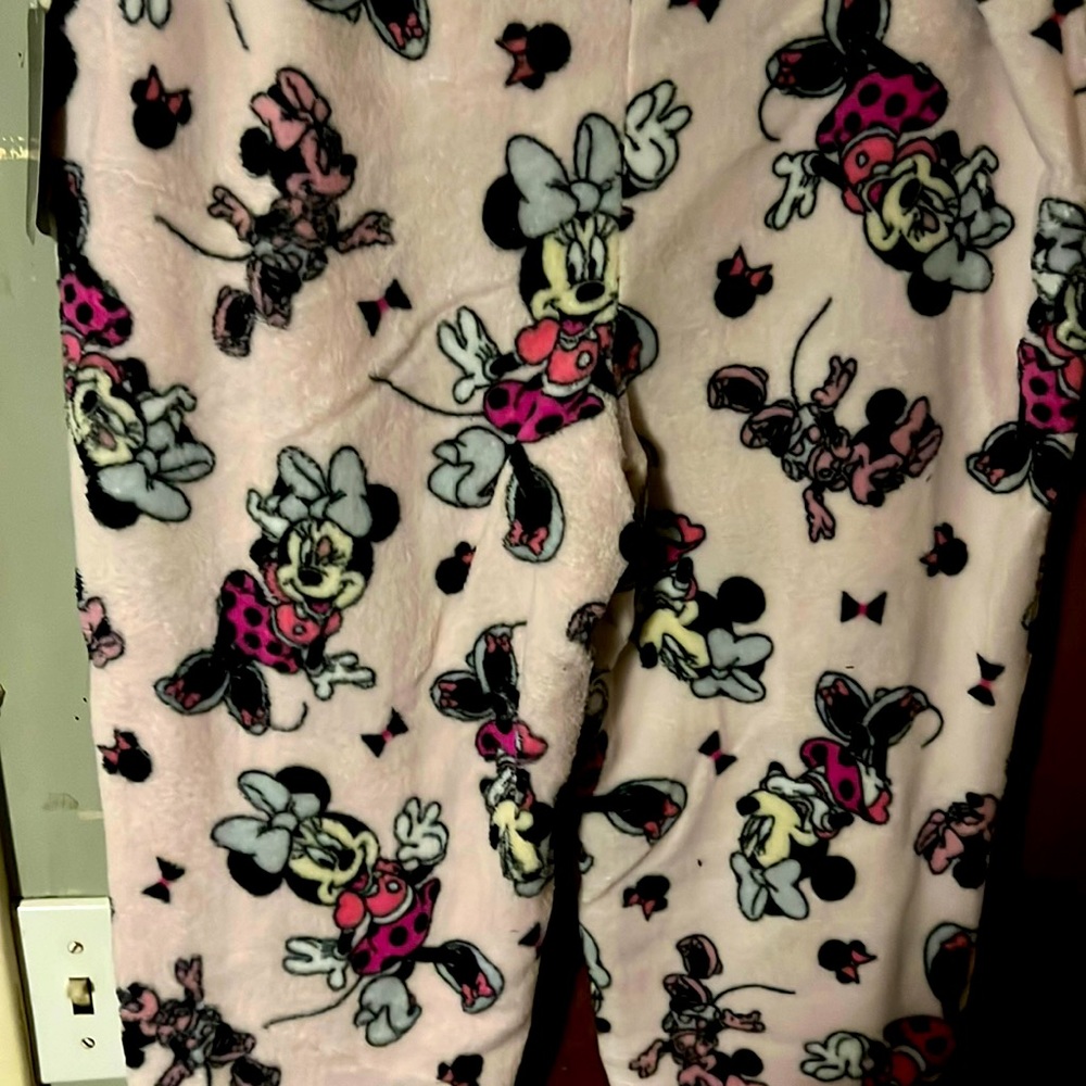 New Disney Minnie Mouse sleep pants brand new. Very soft very comfy